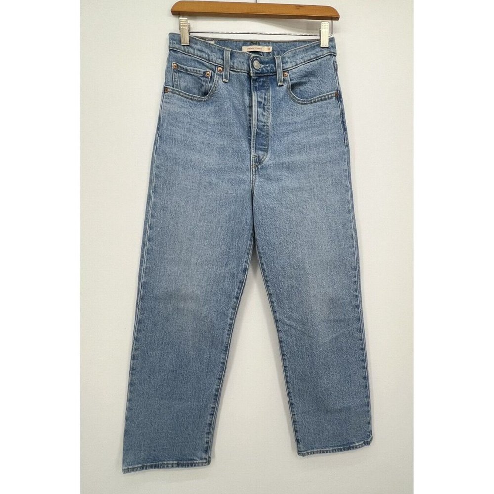 Levis Premium Womens Ribcage Straight Jeans Button Fly Sz 28 Ankle Light Wash